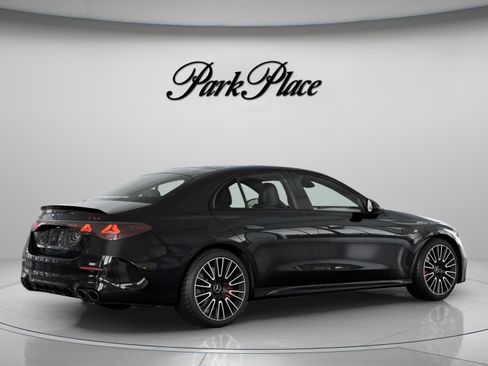 New 2026 Mercedes-Benz E 53 AMG e 4MATIC Sedan image 21