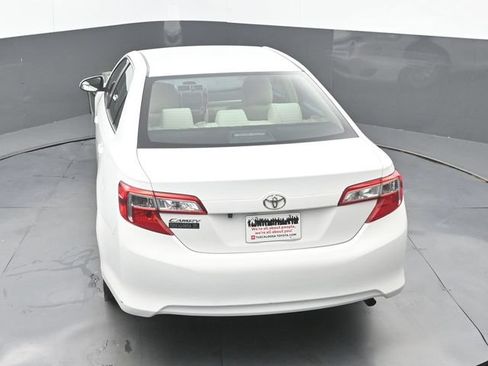 Used 2014 Toyota Camry FWD image 15