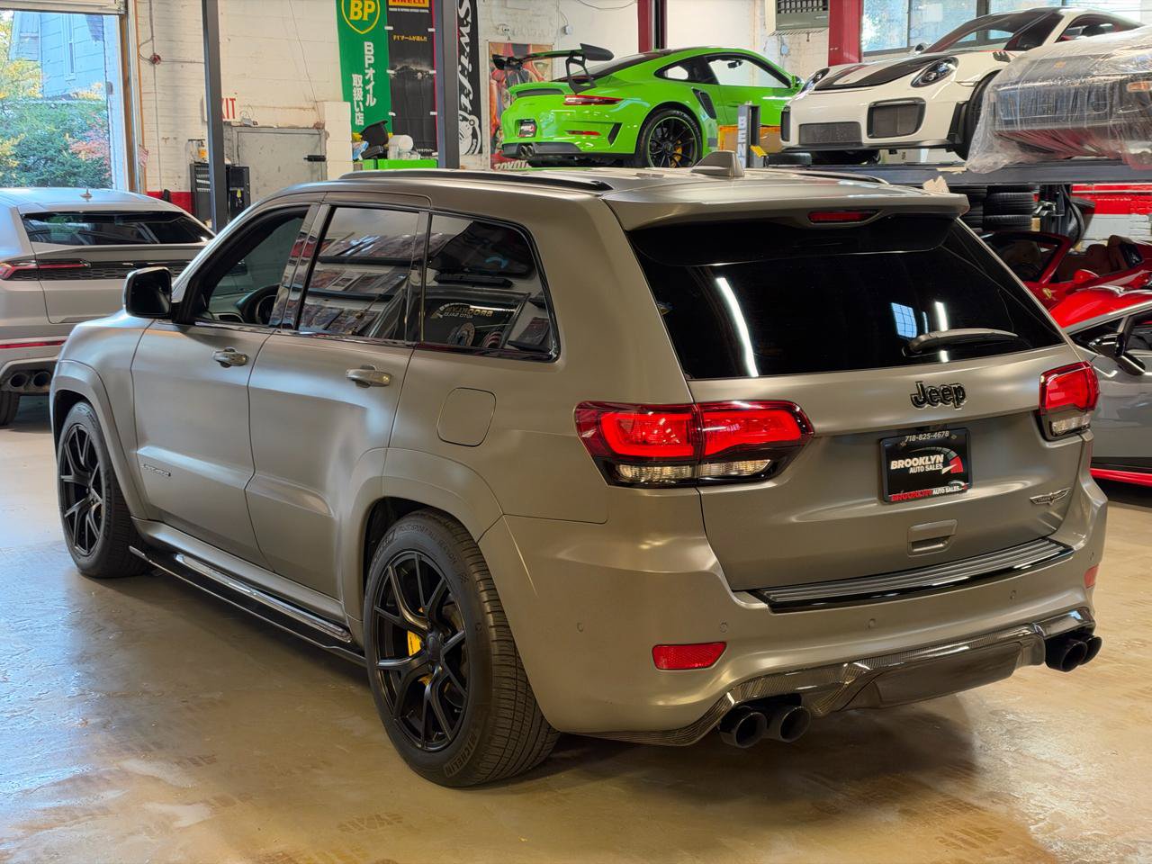 Used 2021 Jeep Grand Cherokee Trackhawk AWD/4WD image 11