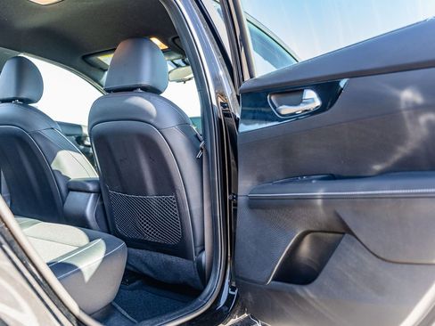 Used 2023 Kia Forte GT-Line image 13