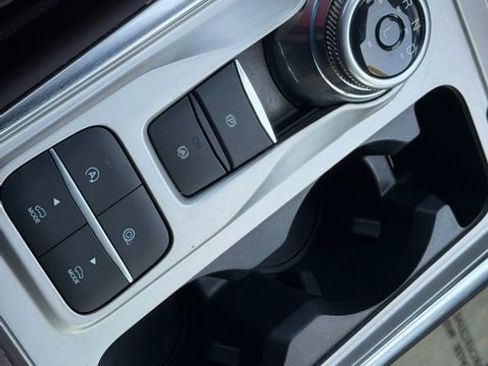 Used 2022 Ford Explorer King Ranch RWD image 25