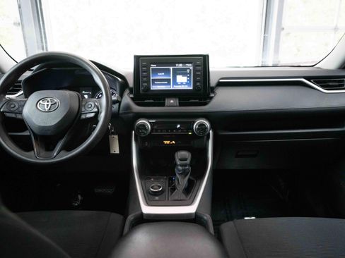 Used 2019 Toyota RAV4 LE w/ Carpet Mat Package AWD/4WD image 20