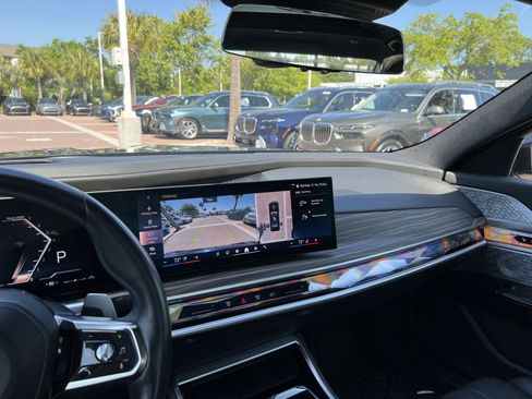 Certified 2024 BMW 760i xDrive AWD/4WD image 30