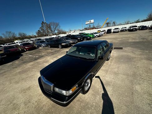 Used 1997 Lincoln Town Car Executive image 68