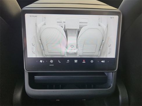 Used 2026 Tesla Model Y 2WD image 21