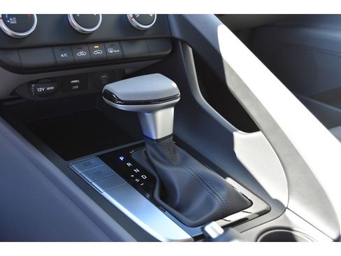 New 2026 Hyundai Elantra SE image 25