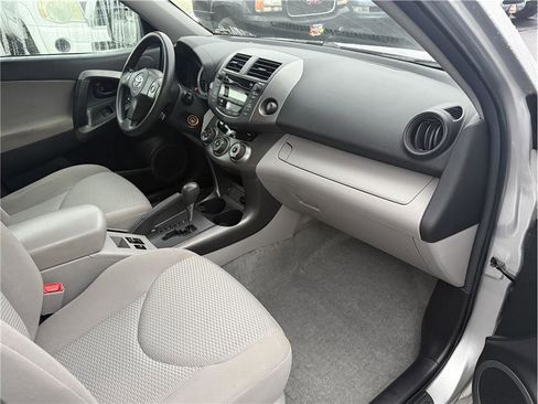 Used 2011 Toyota RAV4 4WD image 19