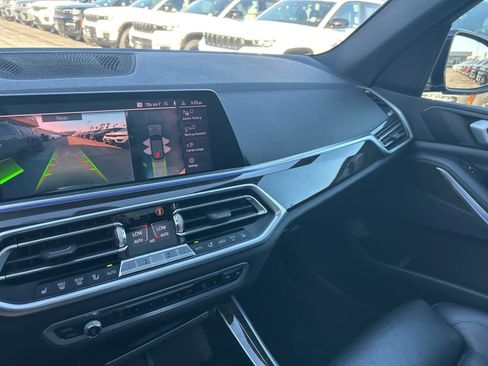 Used 2019 BMW X5 xDrive40i w/ Premium Package image 42