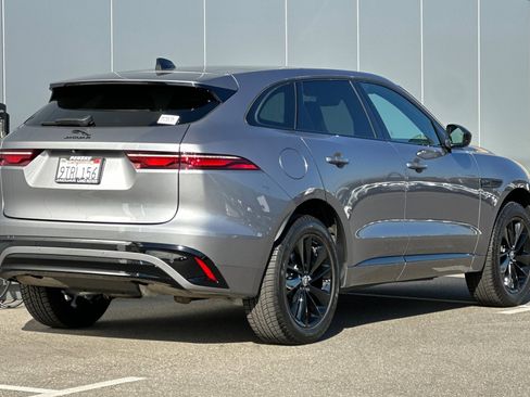 Used 2025 Jaguar F-PACE R-Dynamic S image 5