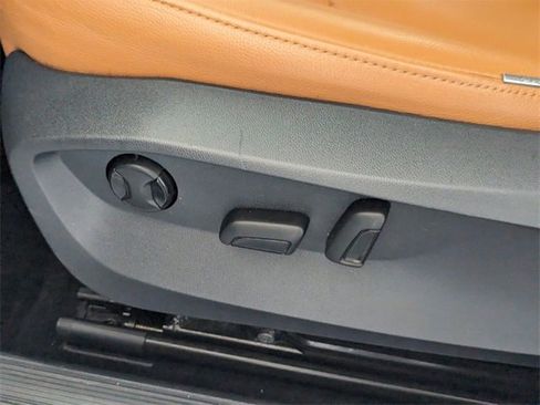 Used 2022 Volkswagen Taos SE image 20