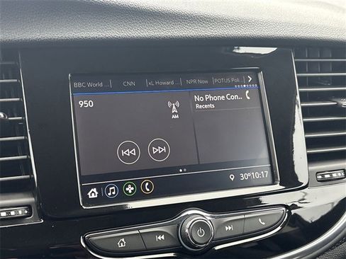 Certified 2022 Buick Encore Preferred w/ Safety Package image 13