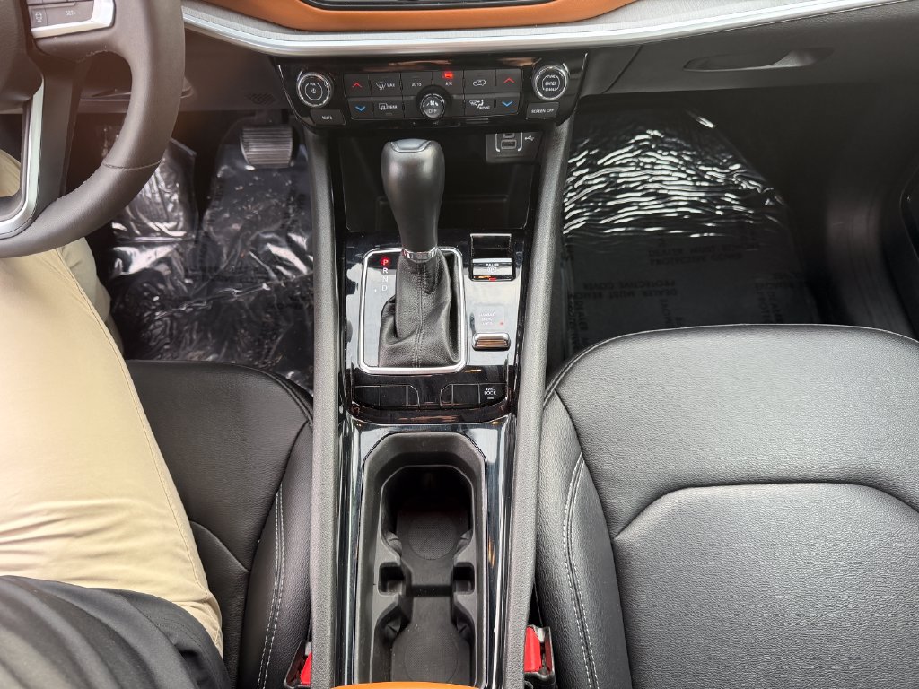 Used 2025 Jeep Compass Limited AWD/4WD image 28