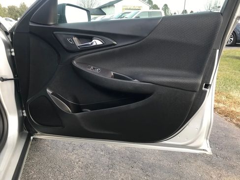 Used 2022 Chevrolet Malibu LS image 40