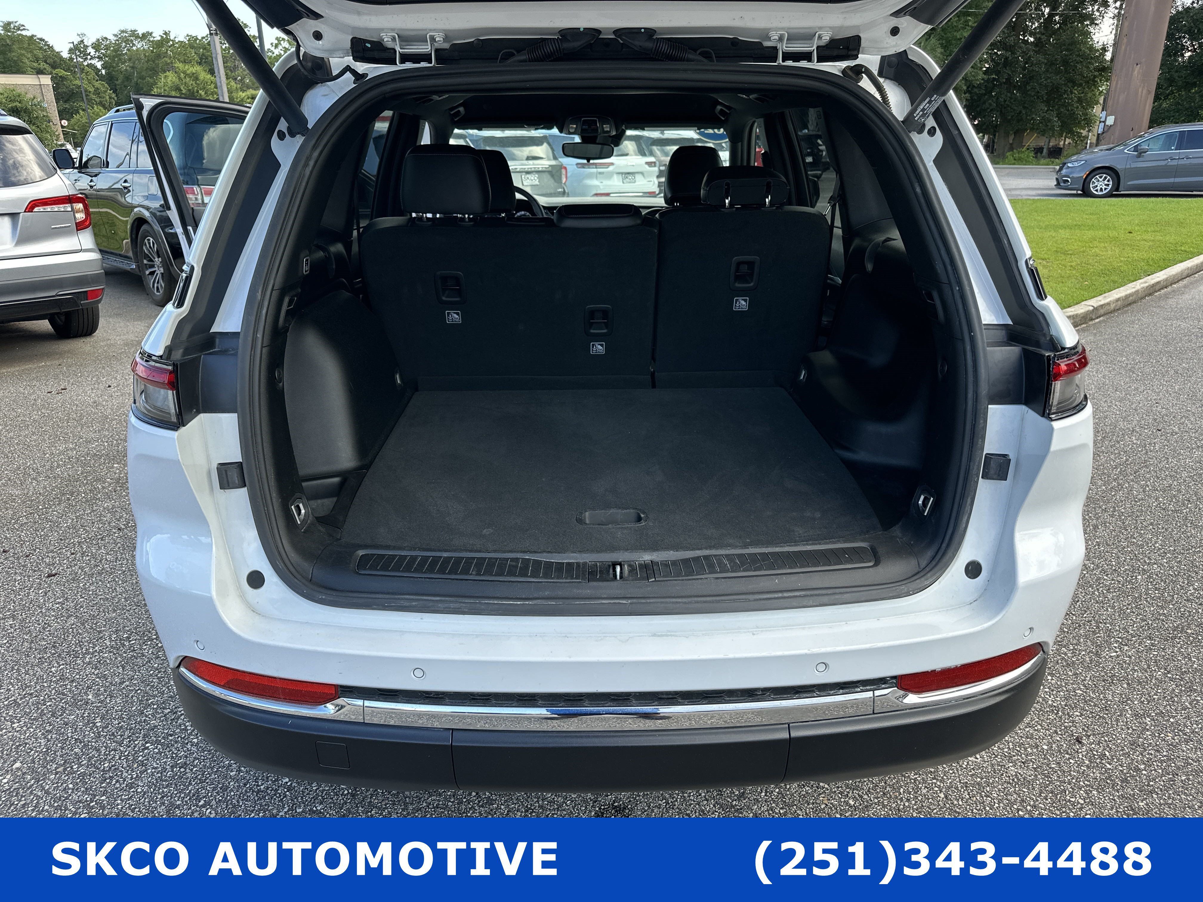 Used 2024 Jeep Grand Cherokee Limited AWD/4WD image 21