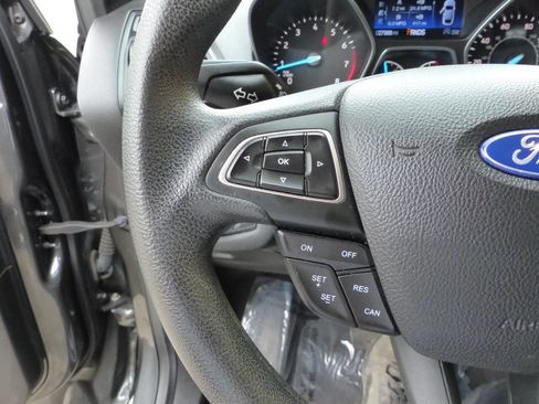 Used 2019 Ford Escape SE image 26