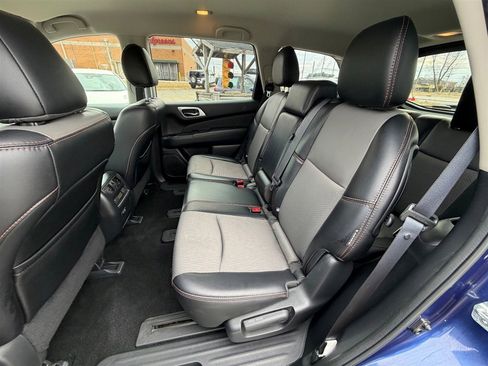 Used 2019 Nissan Pathfinder SV w/ Rock Creek Edition image 15