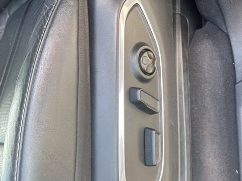 Used 2023 Jeep Wagoneer L Series II AWD/4WD image 12