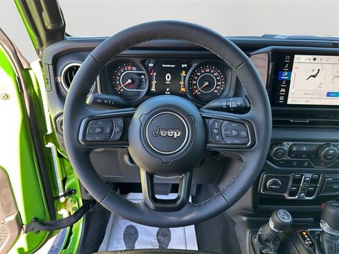 New 2025 Jeep Gladiator High Tide image 19