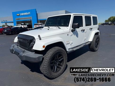 Used 2012 Jeep Wrangler Unlimited Sahara w/ Connectivity Group AWD/4WD image 1