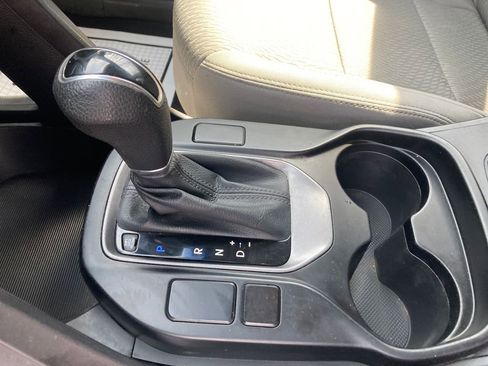 Used 2015 Hyundai Santa Fe Sport image 31