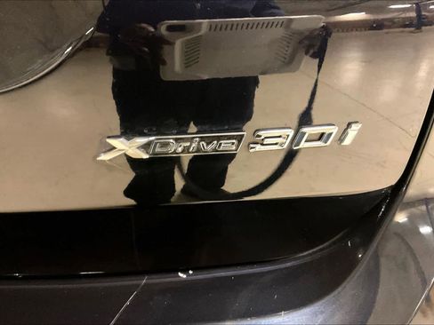 Used 2022 BMW X3 xDrive30i w/ M Sport Package 2 image 9