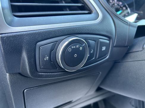 Used 2022 Ford Edge SEL image 15