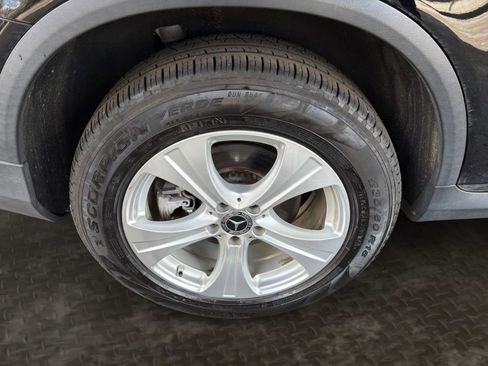 Used 2018 Mercedes-Benz GLC 300 4MATIC image 38