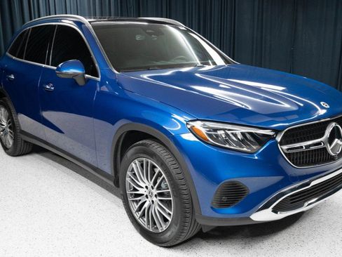 Certified 2026 Mercedes-Benz GLC 300 image 3