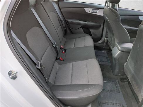 Used 2024 Kia Forte LXS image 17