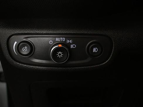 Used 2023 Chevrolet TrailBlazer RS w/ Convenience Package FWD image 9