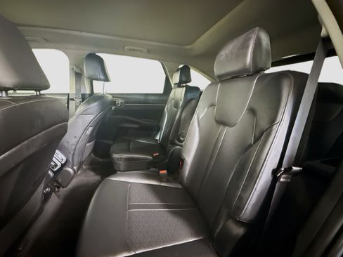 Used 2022 Kia Sorento EX w/ Panoramic Sunroof Package image 25