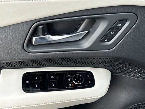 Certified 2024 Nissan Ariya AWD image 19