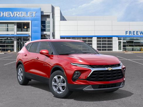 New 2025 Chevrolet Blazer LT image 7