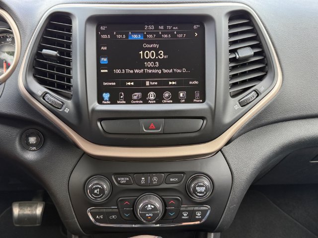Used 2017 Jeep Cherokee Limited AWD/4WD image 22