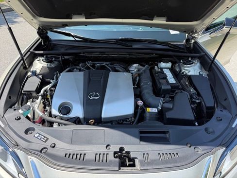 Certified 2022 Lexus ES 350 w/ Premium Package FWD image 16