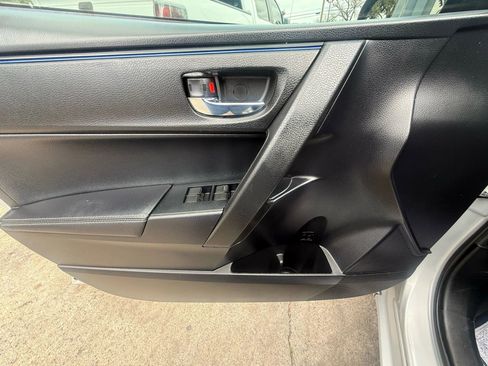 Used 2017 Toyota Corolla SE w/ Carpet Mat Package (TMS) image 19