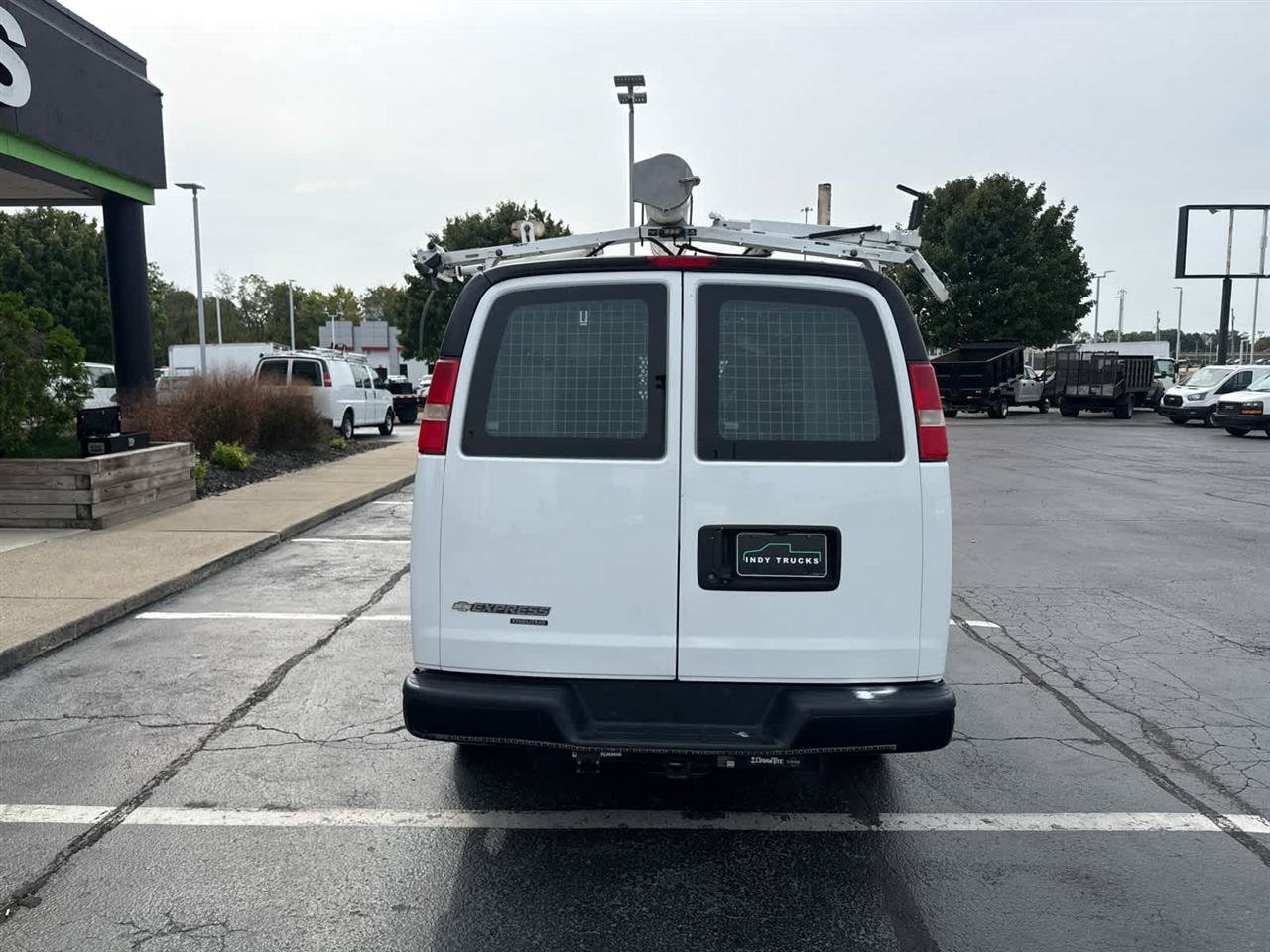 Used 2015 Chevrolet Express 2500 RWD image 7