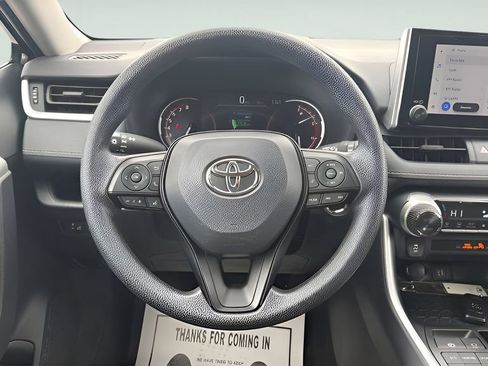 Used 2025 Toyota RAV4 XLE AWD/4WD image 14