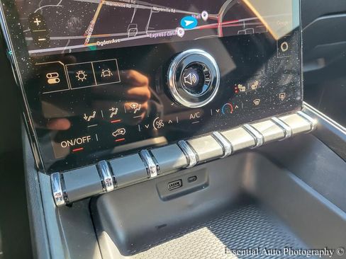 Used 2025 GMC Terrain Elevation image 16