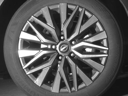 Used 2025 Nissan Altima 2.5 SV image 13