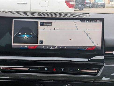 Used 2024 BMW 530i 530i w/ Premium Package image 28