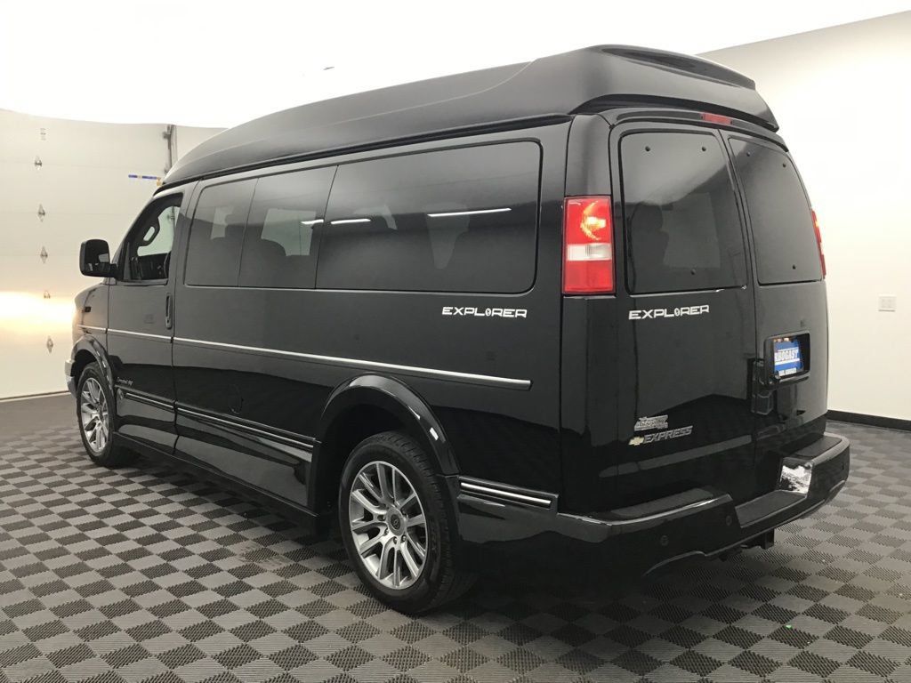 Used 2020 Chevrolet Express 2500 w/ Enhanced Convenience Package RWD image 12