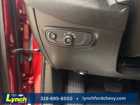 Used 2023 Chevrolet Equinox LT AWD/4WD image 17