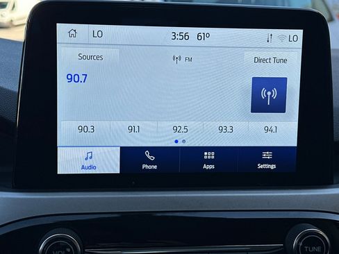 Used 2022 Ford Escape SE w/ SE Sport Appearance Package image 17