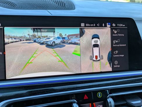 Used 2021 BMW X7 M50i w/ Dynamic Handling Package image 23