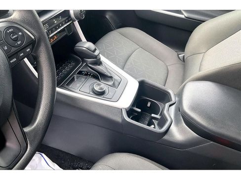 Used 2024 Toyota RAV4 XLE AWD/4WD image 19