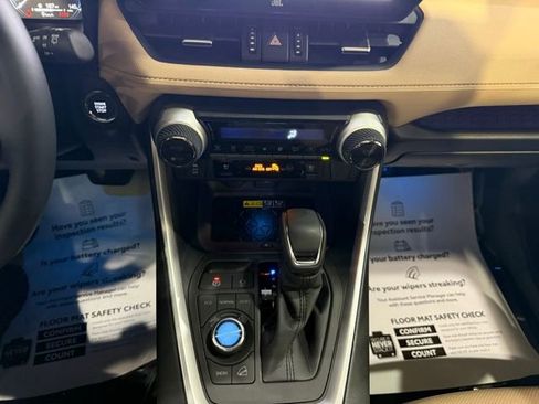 Used 2025 Toyota RAV4 Limited w/ Advanced Technology Package image 21