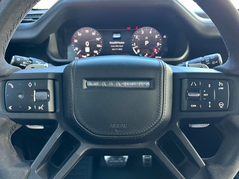 Used 2023 Land Rover Defender 110 V8 image 18