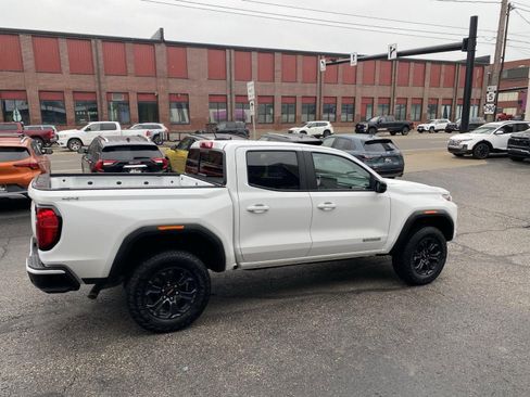 Used 2025 GMC Canyon Elevation AWD/4WD image 8
