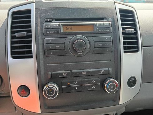 Used 2012 Nissan Frontier SV image 13